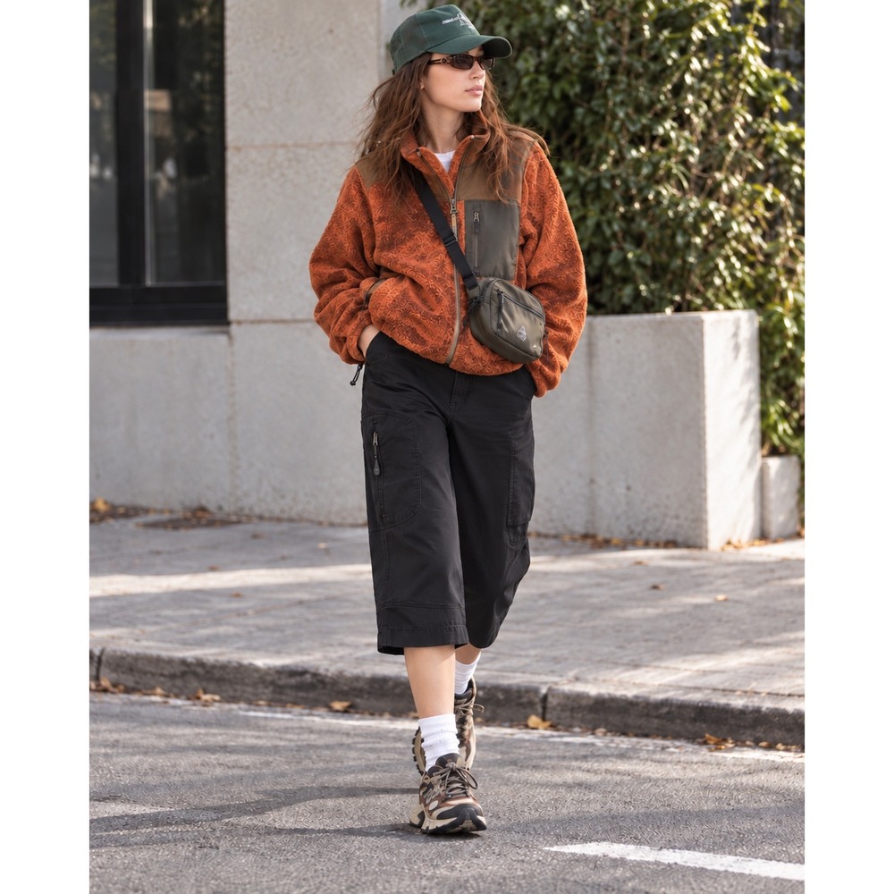 Chlorophylle Capri Rally Knickers Black Gorpcore Hiking Pants Women Size 8